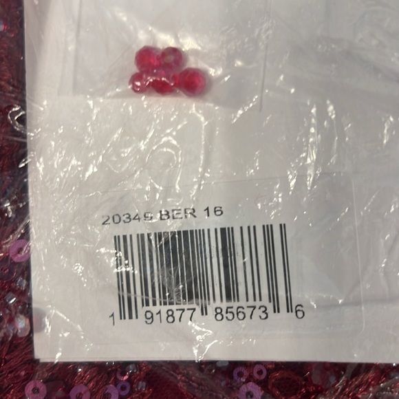 Mac Duggal 20349 NWT Red Embellished Puff Sleeve V Neck Gown - Picture 14 of 14